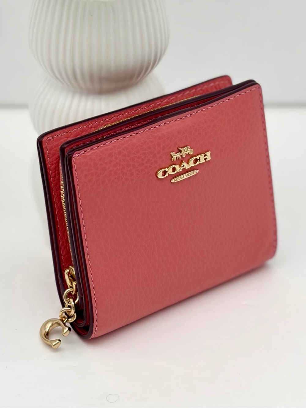 COACH Snap  Pebbled Leather Compact Wallet Taffy NWT